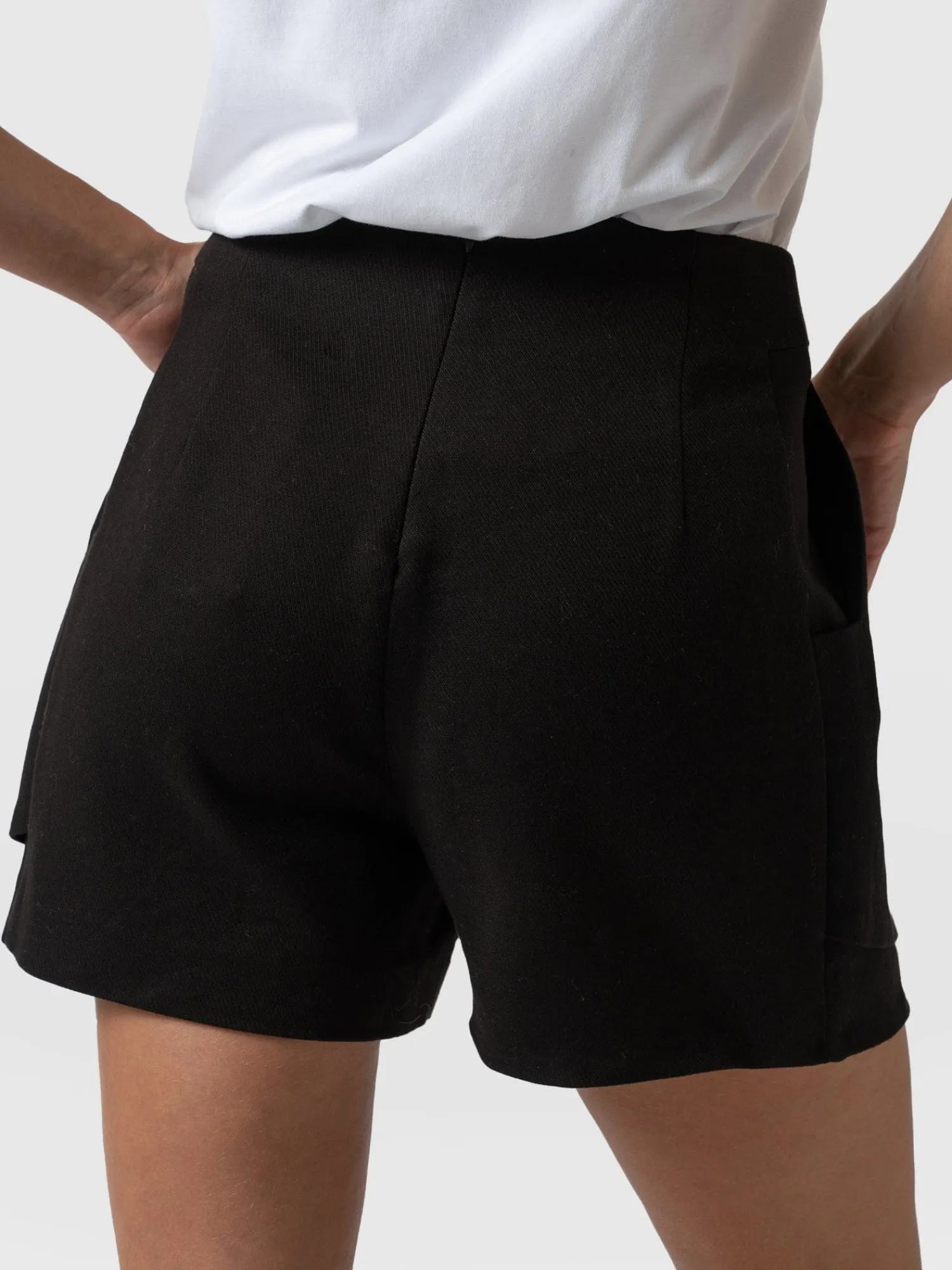 Hot Saint and Sofia Cambridge Short - Black