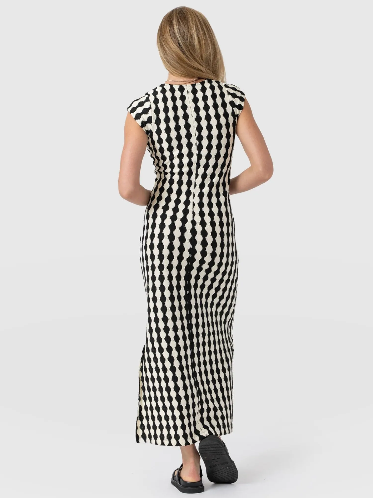 Fashion Saint and Sofia Elise Scoop Neck Midaxi Dress - Black/Cream