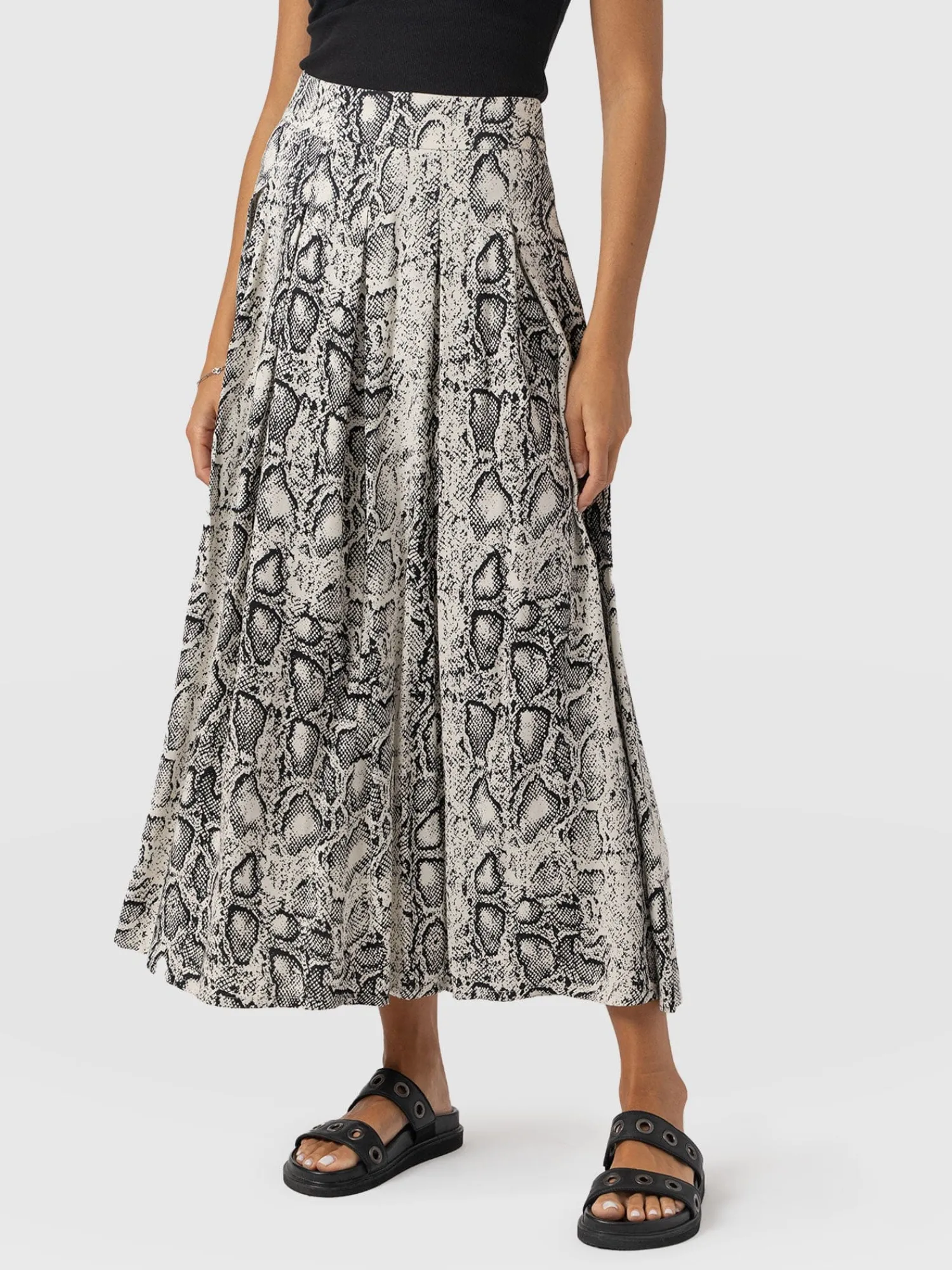 Sale Saint and Sofia Eliza Pleated Skirt - Cream Snake