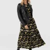 New Saint and Sofia Greenwich Dress Short Sleeve - Black Daisy Floral