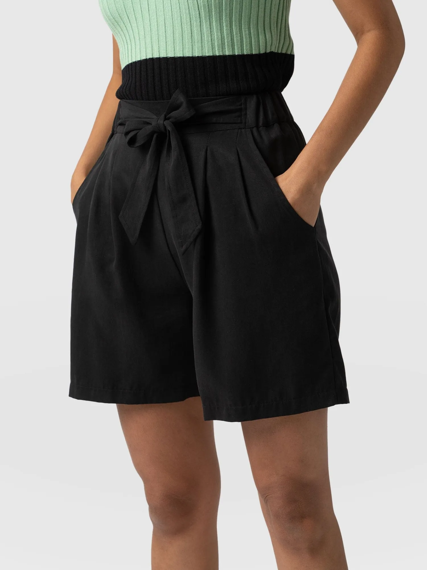 Clearance Saint and Sofia Pimlico Short - Black