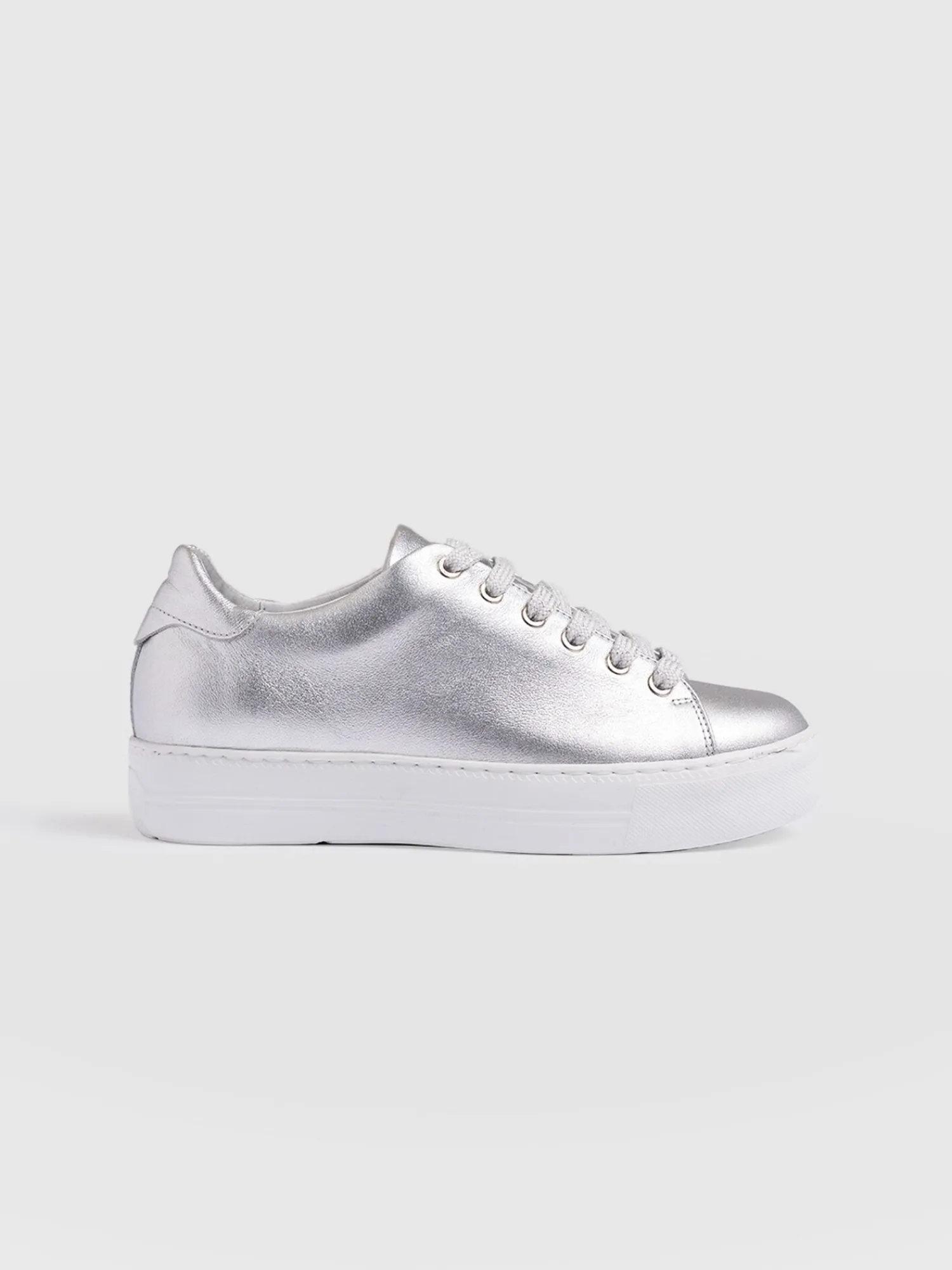 Sale Saint and Sofia Portland Sneaker - Silver