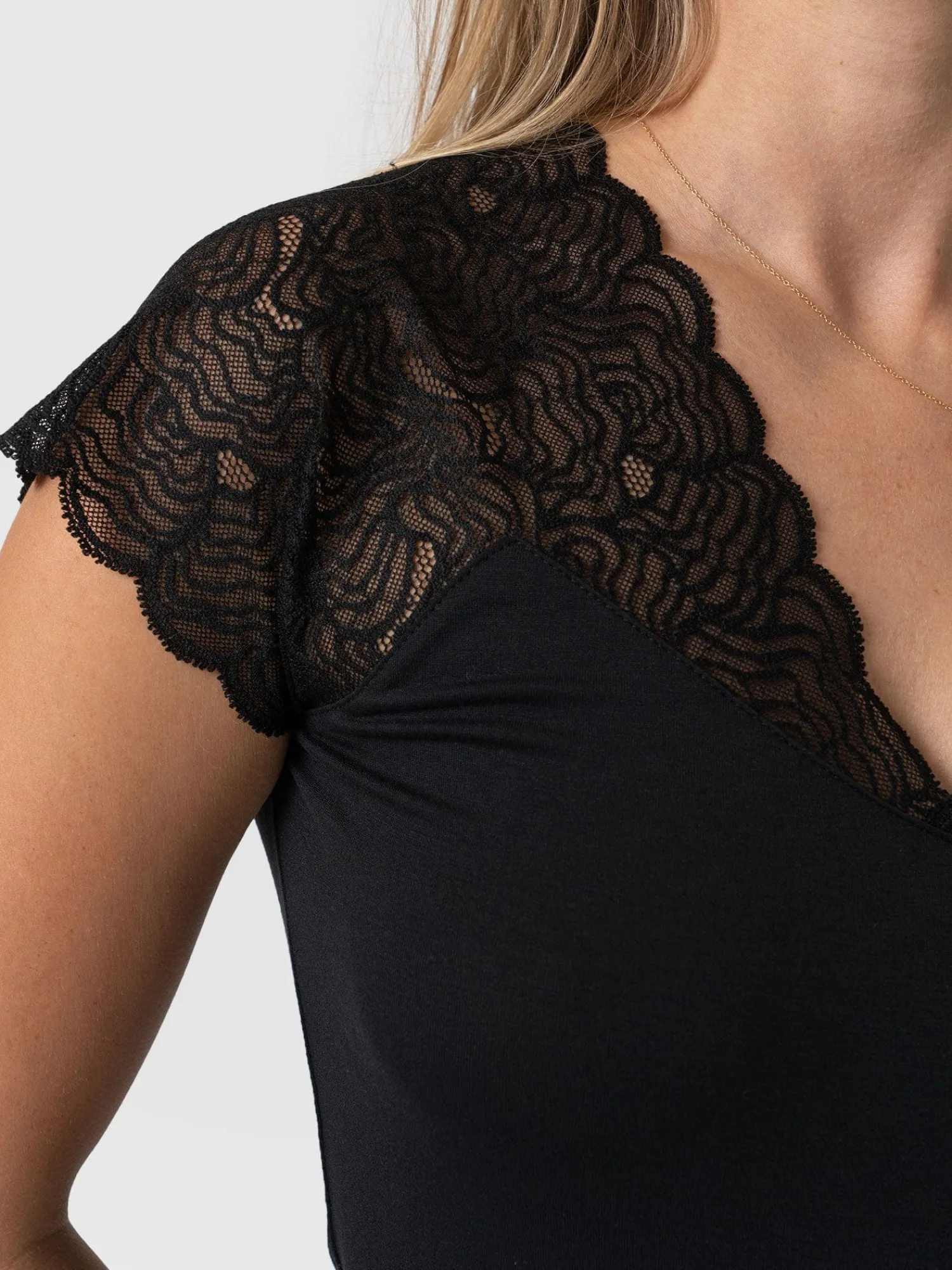 Outlet Saint and Sofia Sophia Lace Tee - Black