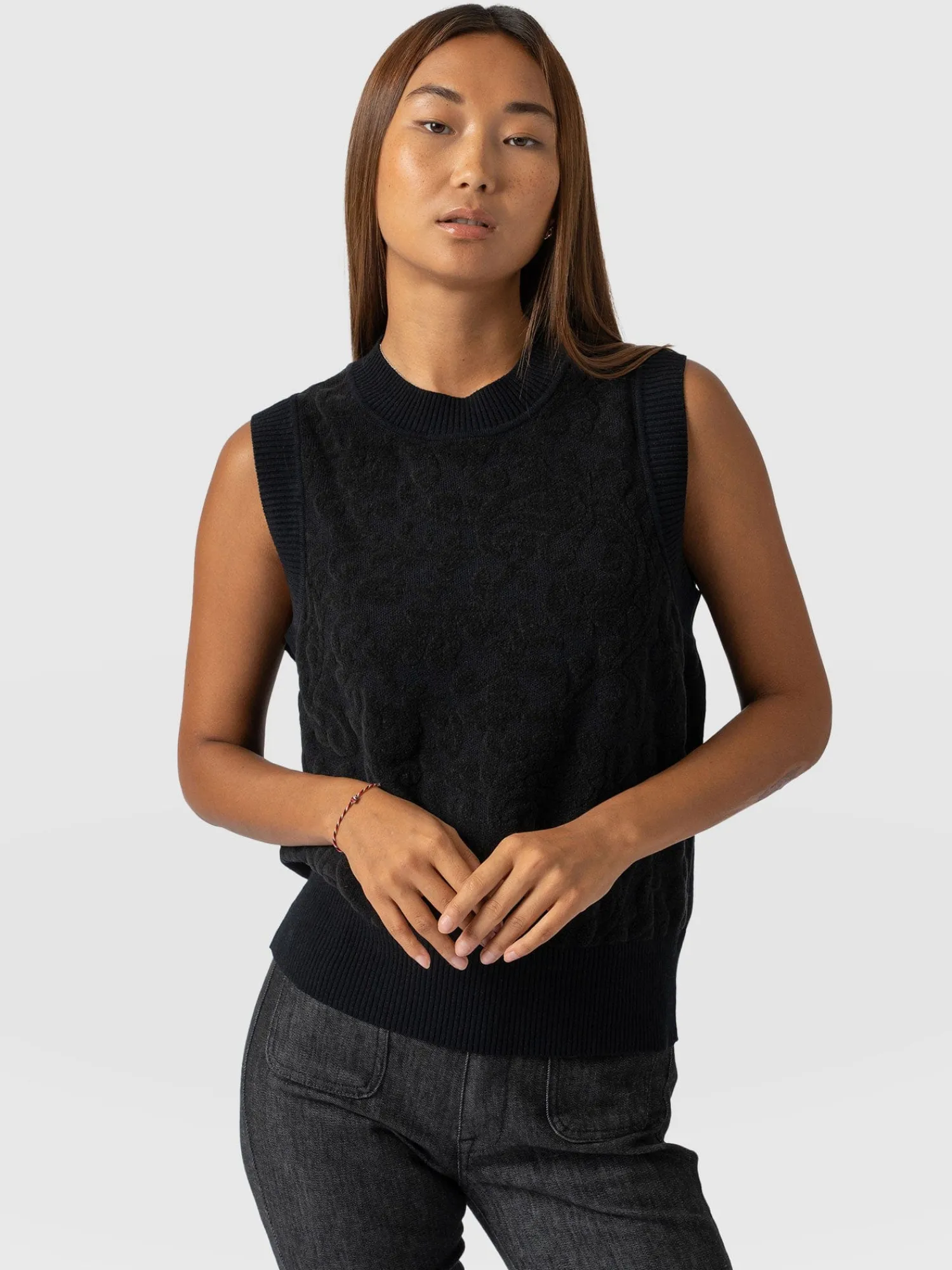 Outlet Saint and Sofia Wren Sleeveless Knit - Black