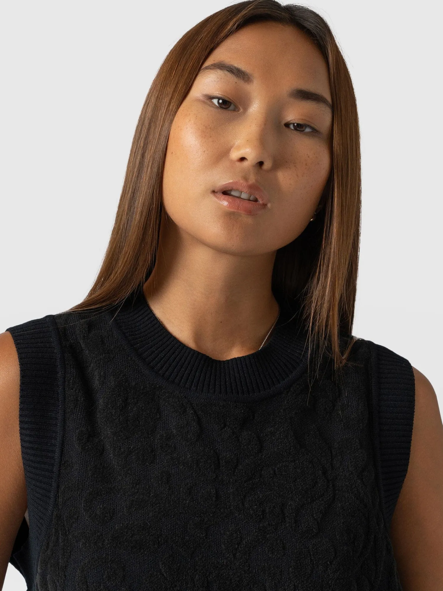 Outlet Saint and Sofia Wren Sleeveless Knit - Black